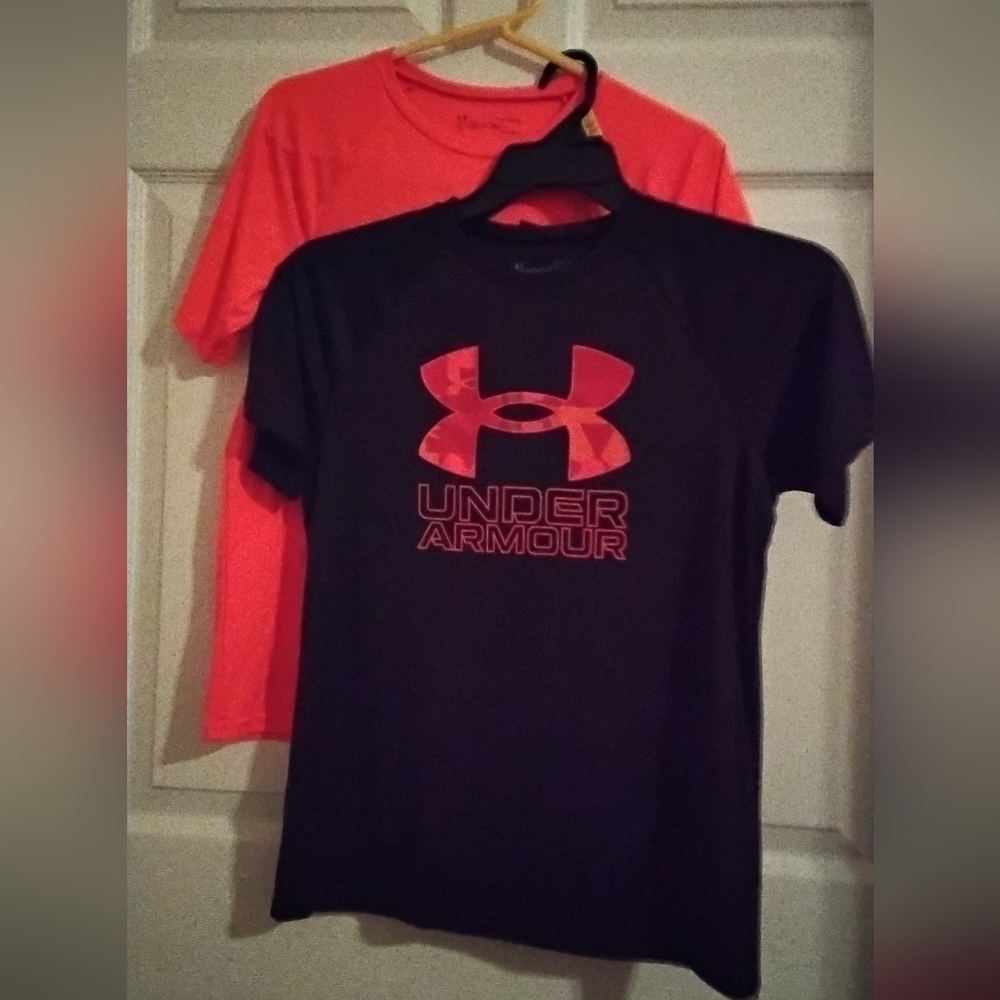 Under Armour Kids 1 Red Orange With Black Logo And 1 Black with Red Logo Shirts